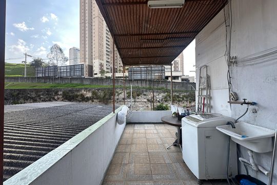 Área de Serviço de casa à venda com 4 quartos, 252m² em Jardim Paraiso, Barueri