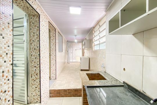 Cozinha  de casa para alugar com 2 quartos, 58m² em Jardim Santa Maria, São Paulo