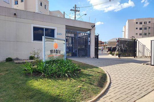 Fachada do Condomínio de apartamento para alugar com 2 quartos, 44m² em Jardim do Lago Ii, Campinas