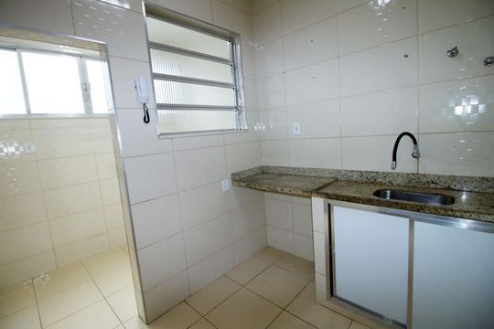 Cozinha de apartamento para alugar com 2 quartos, 60m² em Penha, Rio de Janeiro