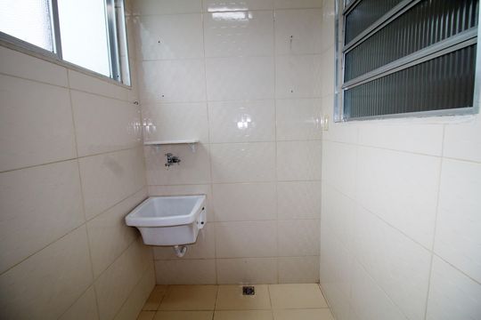 Área de Serviço de apartamento para alugar com 2 quartos, 60m² em Penha, Rio de Janeiro