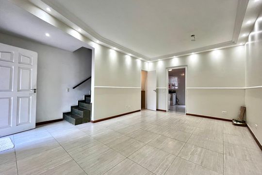 Casa de Condomínio à venda com 3 quartos, 192m² em Vila do Encontro, São Paulo