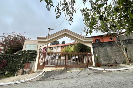 Fachada de casa de condomínio à venda com 3 quartos, 192m² em Vila do Encontro, São Paulo