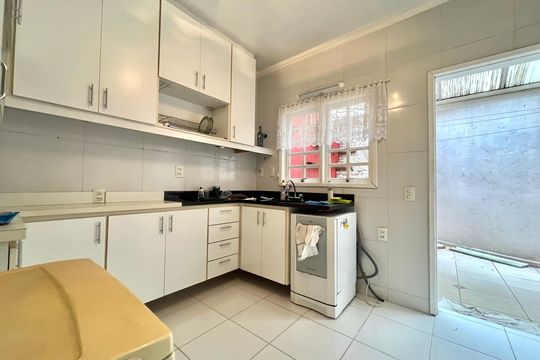 Cozinha de casa de condomínio à venda com 3 quartos, 192m² em Vila do Encontro, São Paulo