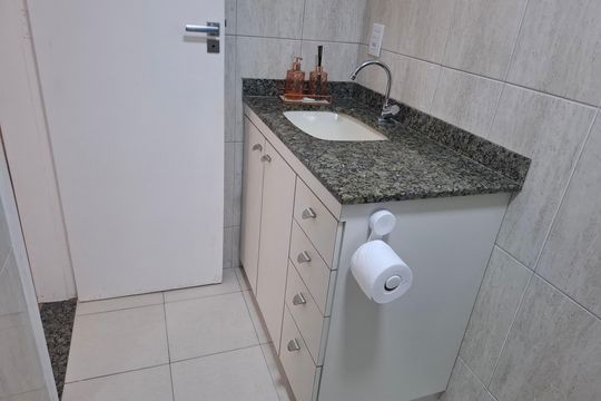 Banheiro de apartamento para alugar com 2 quartos, 62m² em Pechincha, Rio de Janeiro