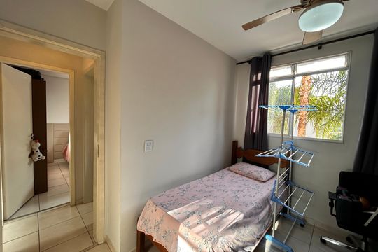 Apartamento à venda com 2 quartos, 45m² em Morro do Confisco, Contagem