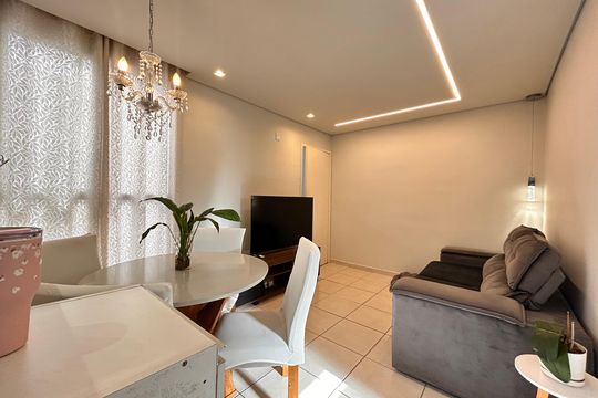 Apartamento à venda com 2 quartos, 45m² em Morro do Confisco, Contagem