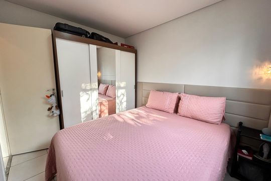 Apartamento à venda com 2 quartos, 45m² em Morro do Confisco, Contagem