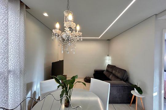 Apartamento à venda com 2 quartos, 45m² em Morro do Confisco, Contagem