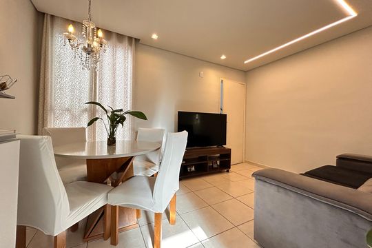 Apartamento à venda com 2 quartos, 45m² em Morro do Confisco, Contagem