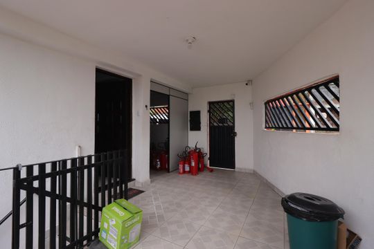 Varanda de casa à venda com 2 quartos, 135m² em Parque Novo Oratório, Santo André