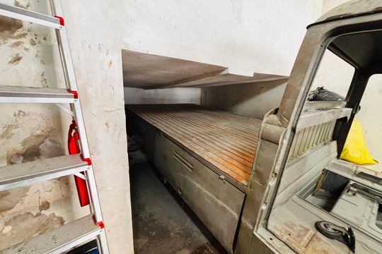 Garagem de casa à venda com 2 quartos, 156m² em Vila Engenho Novo, Barueri