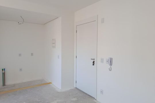 Sala de apartamento à venda com 2 quartos, 49m² em Harmonia, Canoas