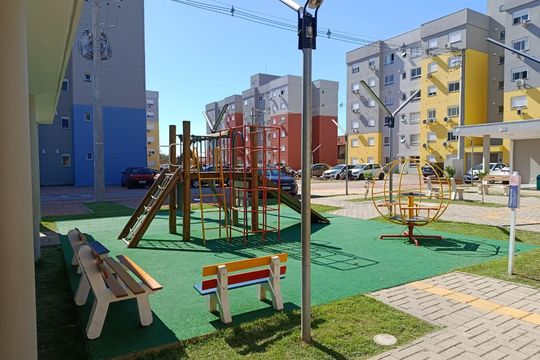 Área externa de apartamento à venda com 2 quartos, 49m² em Harmonia, Canoas