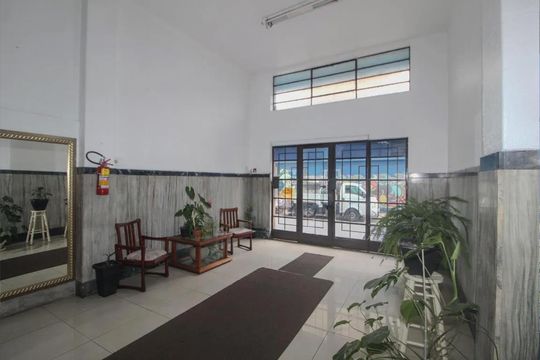 Hall de entrada de apartamento à venda com 1 quarto, 40m² em Centro Histórico, Porto Alegre