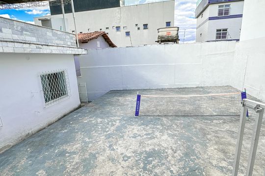 Área externa de casa à venda com 5 quartos, 360m² em Nova Suíça, Belo Horizonte
