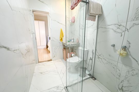 Banheiro de casa à venda com 5 quartos, 360m² em Nova Suíça, Belo Horizonte
