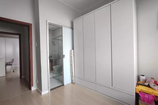 Quarto de casa à venda com 5 quartos, 360m² em Nova Suíça, Belo Horizonte