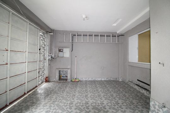 Garagem de casa para alugar com 3 quartos, 102m² em Vila Santa Maria, São Paulo