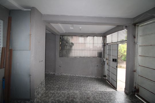 Garagem de casa para alugar com 3 quartos, 102m² em Vila Santa Maria, São Paulo