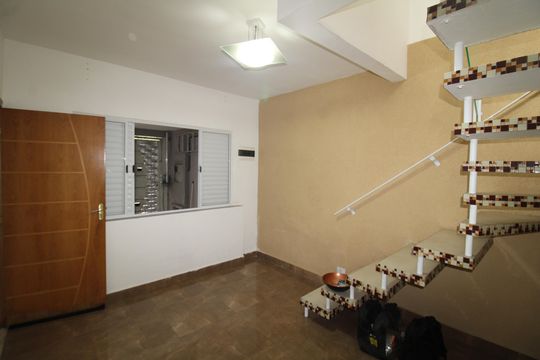 Casa para alugar com 3 quartos, 102m² em Vila Santa Maria, São Paulo