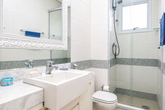 Banheiro de apartamento para alugar com 2 quartos, 91m² em Bela Vista, Porto Alegre