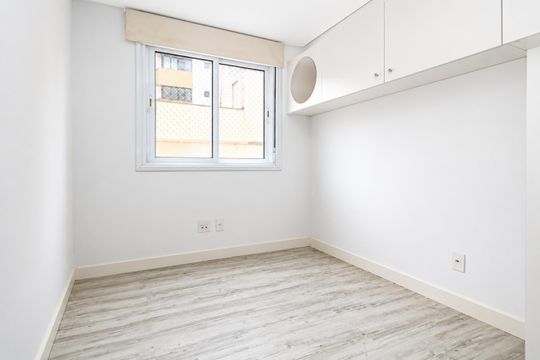Quarto de apartamento para alugar com 2 quartos, 91m² em Bela Vista, Porto Alegre