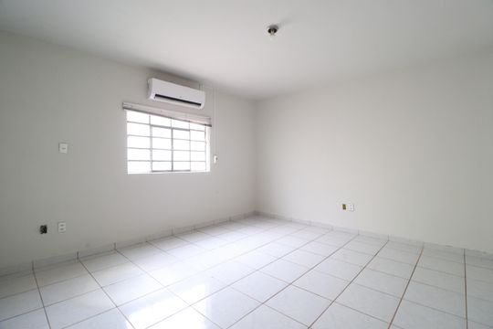 Casa para alugar com 3 quartos, 180m² em Osvaldo Rezende, Uberlândia