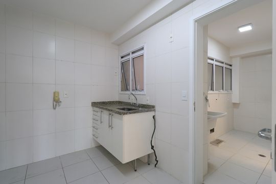 Cozinha  de apartamento para alugar com 3 quartos, 107m² em Lapa, São Paulo