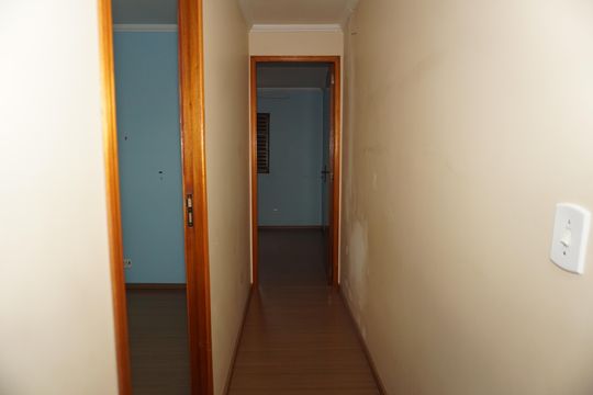 Corredor de casa para alugar com 3 quartos, 55m² em Jardim Batista, Embu das Artes