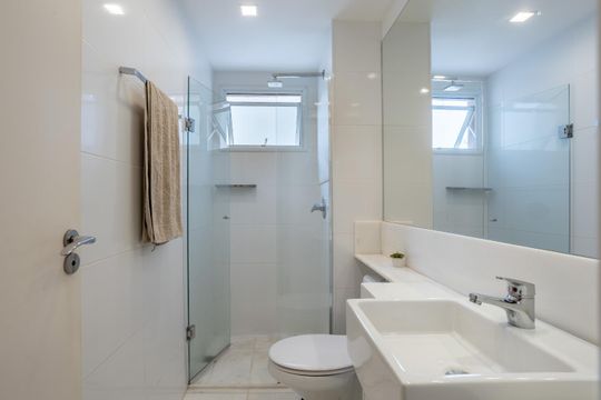 Banheiro de apartamento à venda com 2 quartos, 128m² em Residencial Vista Verde, Campinas