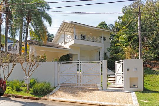 Fachada de casa de condomínio à venda com 4 quartos, 820m² em Condomínio Estância Marambaia, Vinhedo