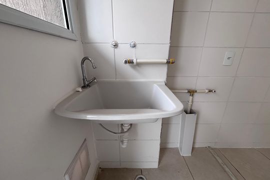 Área de Serviço de apartamento para alugar com 2 quartos, 53m² em Barra Olímpica, Rio de Janeiro