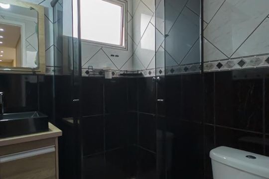 Banheiro de apartamento para alugar com 2 quartos, 65m² em Jardim Ponte Rasa, São Paulo