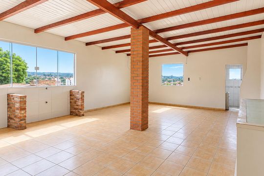 Área Externa de casa para alugar com 3 quartos, 180m² em Guarani, Novo Hamburgo