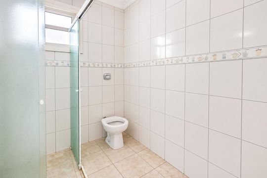 Banheiro de casa para alugar com 3 quartos, 180m² em Guarani, Novo Hamburgo
