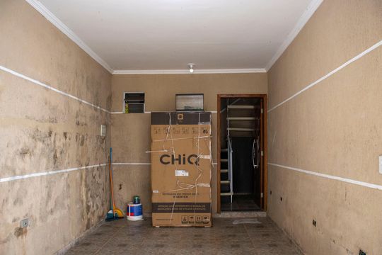 Garagem de casa à venda com 1 quarto, 75m² em Jardim Limoeiro, São Paulo