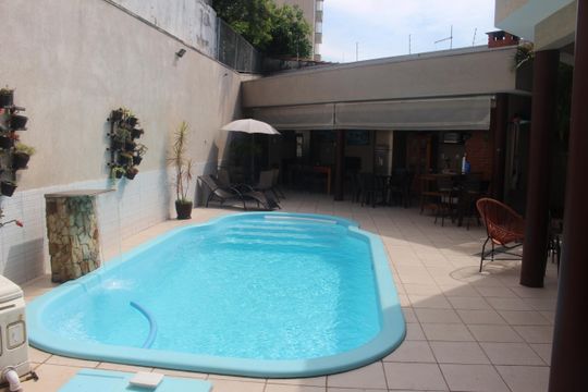 Quintal de casa para alugar com 4 quartos, 500m² em Santa Maria, São Caetano do Sul