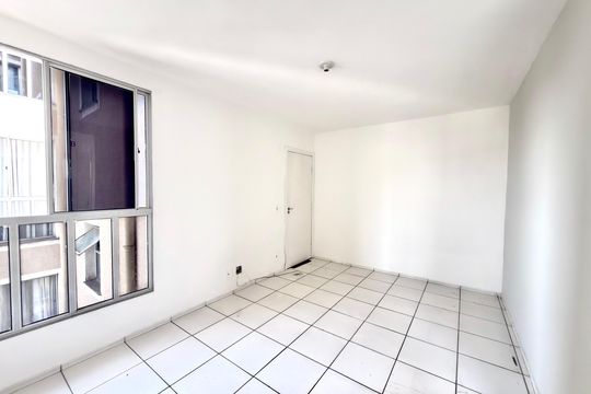 Sala de apartamento para alugar com 2 quartos, 45m² em Laranjeiras, Contagem