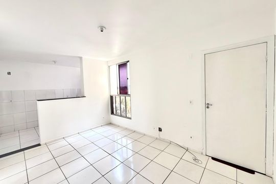 Sala de apartamento para alugar com 2 quartos, 45m² em Laranjeiras, Contagem