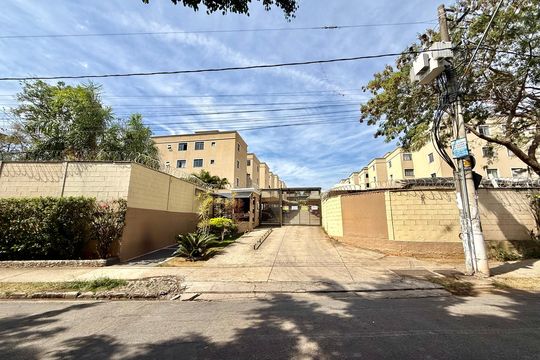 Fachada de apartamento para alugar com 2 quartos, 45m² em Laranjeiras, Contagem