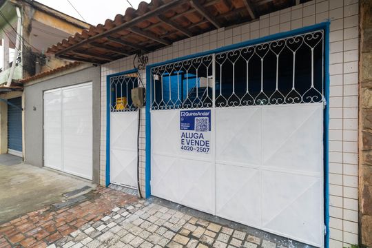 Fachada de casa para alugar com 3 quartos, 168m² em Campo Grande, Rio de Janeiro