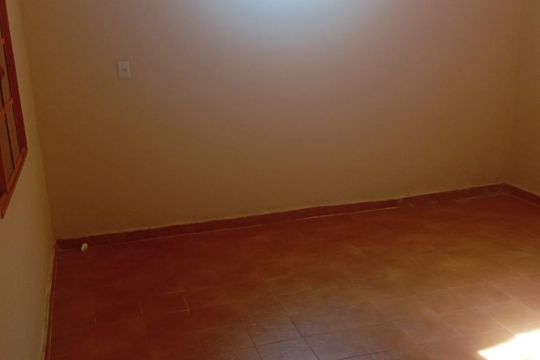 Casa 2 - Quarto de casa à venda com 2 quartos, 360m² em Jardim Balneario Meia Ponte, Goiânia