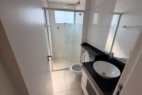 Banheiro de apartamento para alugar com 2 quartos, 65m² em Dois Córregos, Piracicaba