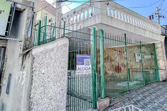 Fachada com Plaquinha de casa para alugar com 1 quarto, 60m² em Vila Esperança, São Paulo