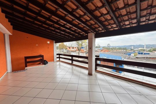 Varanda de casa para alugar com 3 quartos, 140m² em Recanto Arco Verde, Cotia