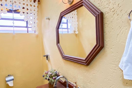 Lavabo de casa à venda com 3 quartos, 145m² em Jardim Santa Maria, São Paulo