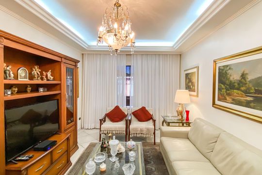 Sala de casa à venda com 3 quartos, 145m² em Jardim Santa Maria, São Paulo