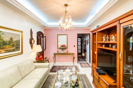 Casa à venda com 3 quartos, 145m² em Jardim Santa Maria, São Paulo