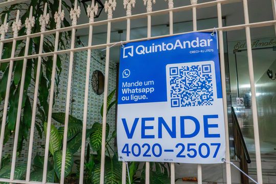 Placa Grande instalada XIUT-476 de apartamento à venda com 2 quartos, 70m² em Tijuca, Rio de Janeiro